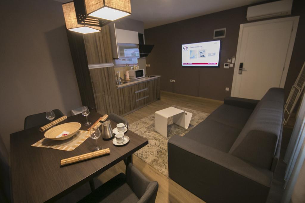 Apartmens Melisa 브르사르 외부 사진